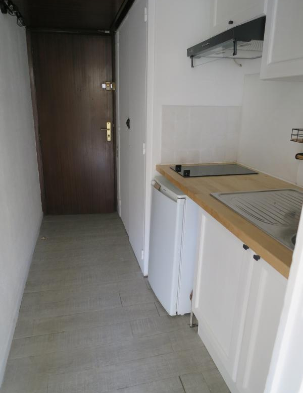 studio avec balcon au calme