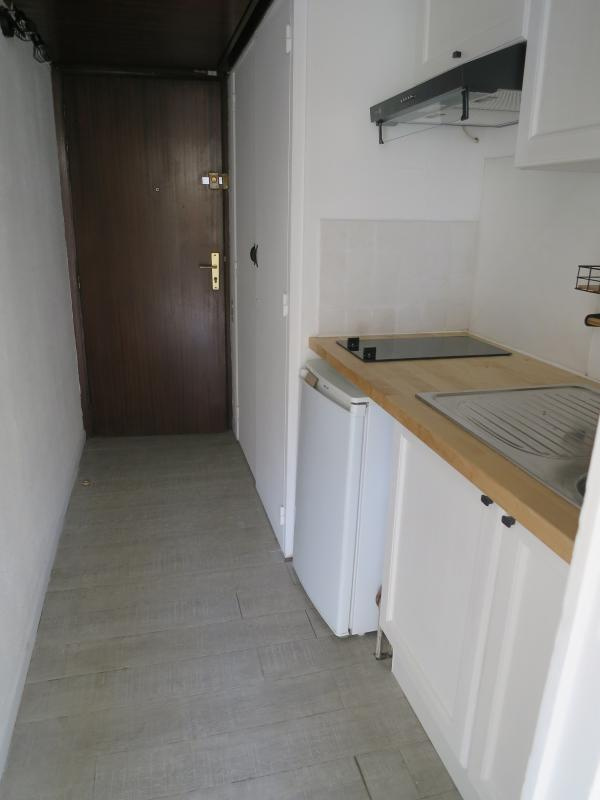 studio avec balcon au calme