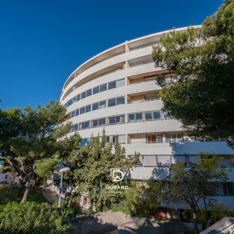 APPARTEMENT - VUE MER - ROUCAS BLANC - 13007 MARSEILLE