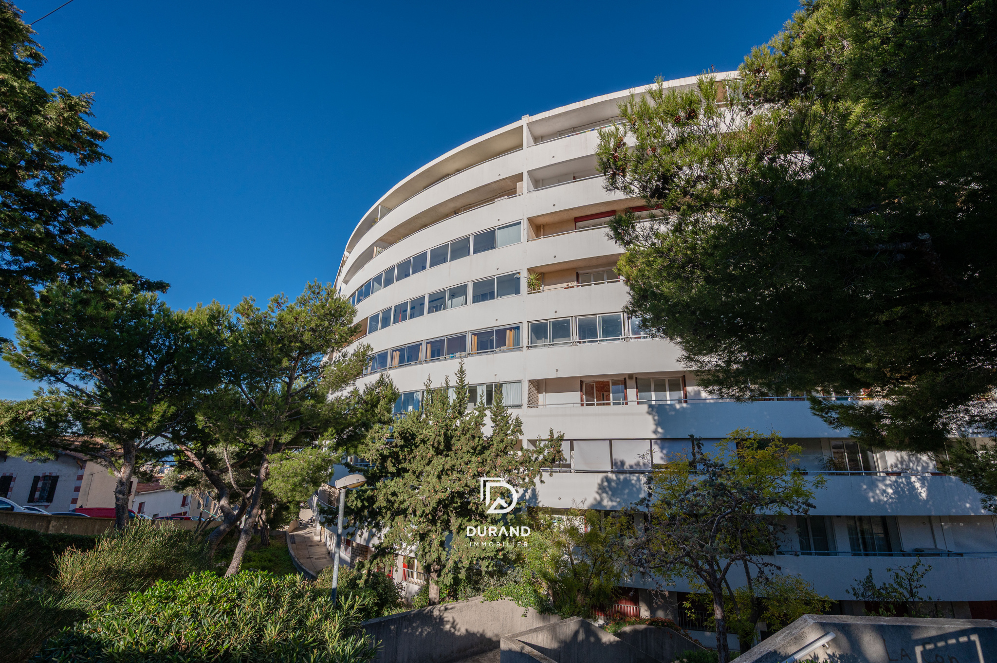 APPARTEMENT - VUE MER - ROUCAS BLANC - 13007 MARSEILLE