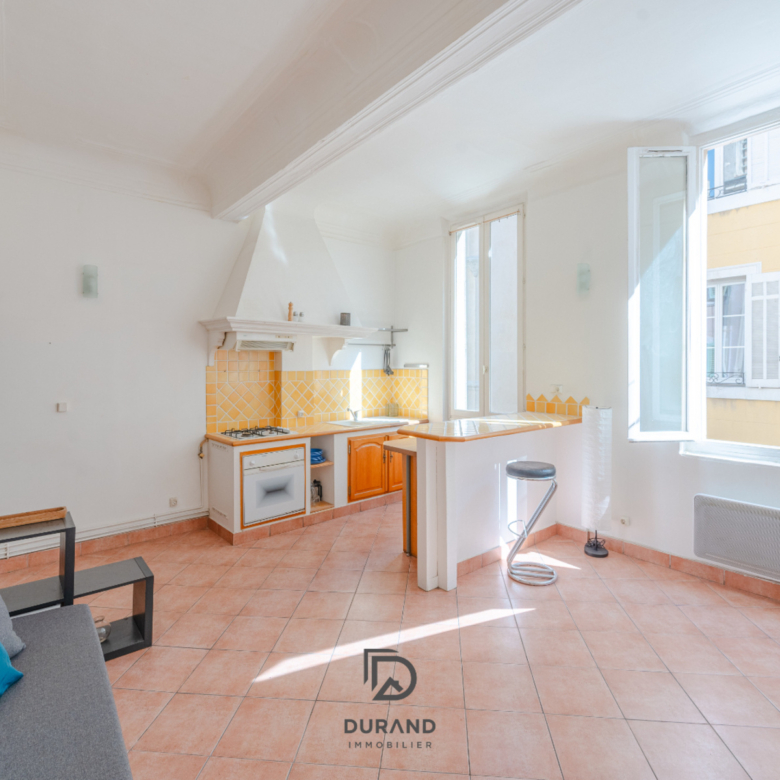 APPARTEMENT - LE PANIER - 13002 MARSEILLE