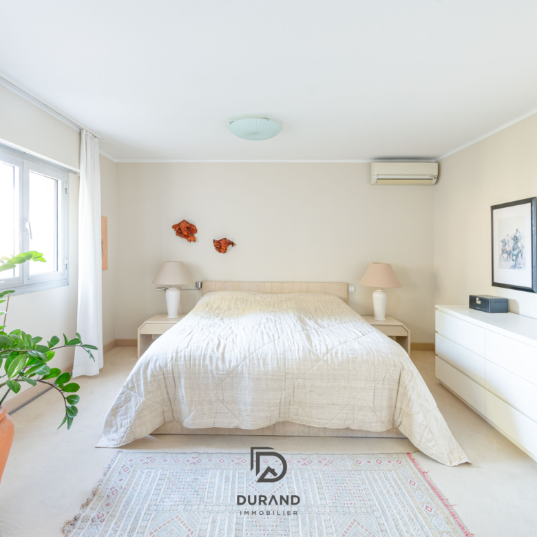 APPARTEMENT -  PERIER - CARRE D'OR - 13008 MARSEILLE