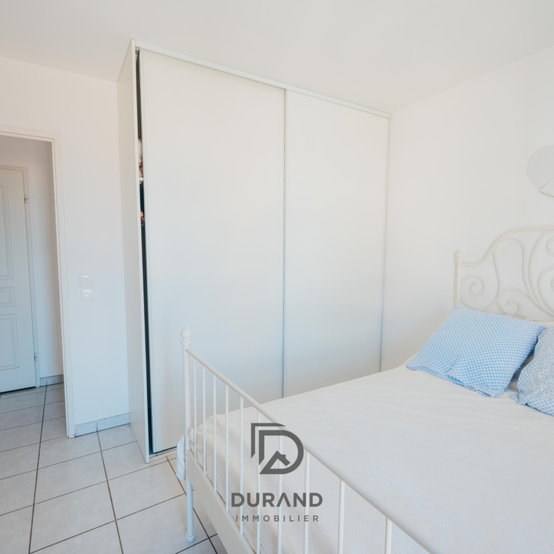 APPARTEMENT -3 pièces - 64m2- Terrasse 7m2 vue dégagée Estaque / Joliette - 1 Place privative - Marseille St G