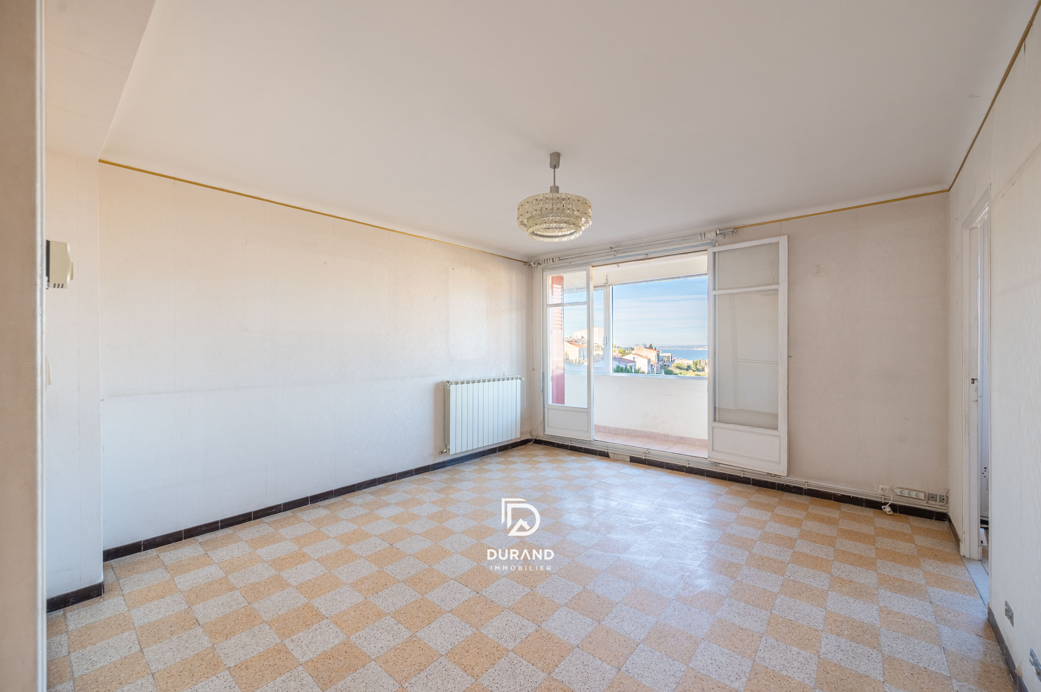 APPARTEMENT - VUE MER - ROUCAS BLANC - 13007 MARSEILLE