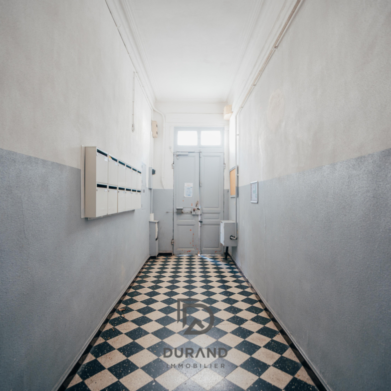 APPARTEMENT T4 - JOLIETTE  / CATHEDRALE DE LA MAJOR - 13002 MARSEILLE