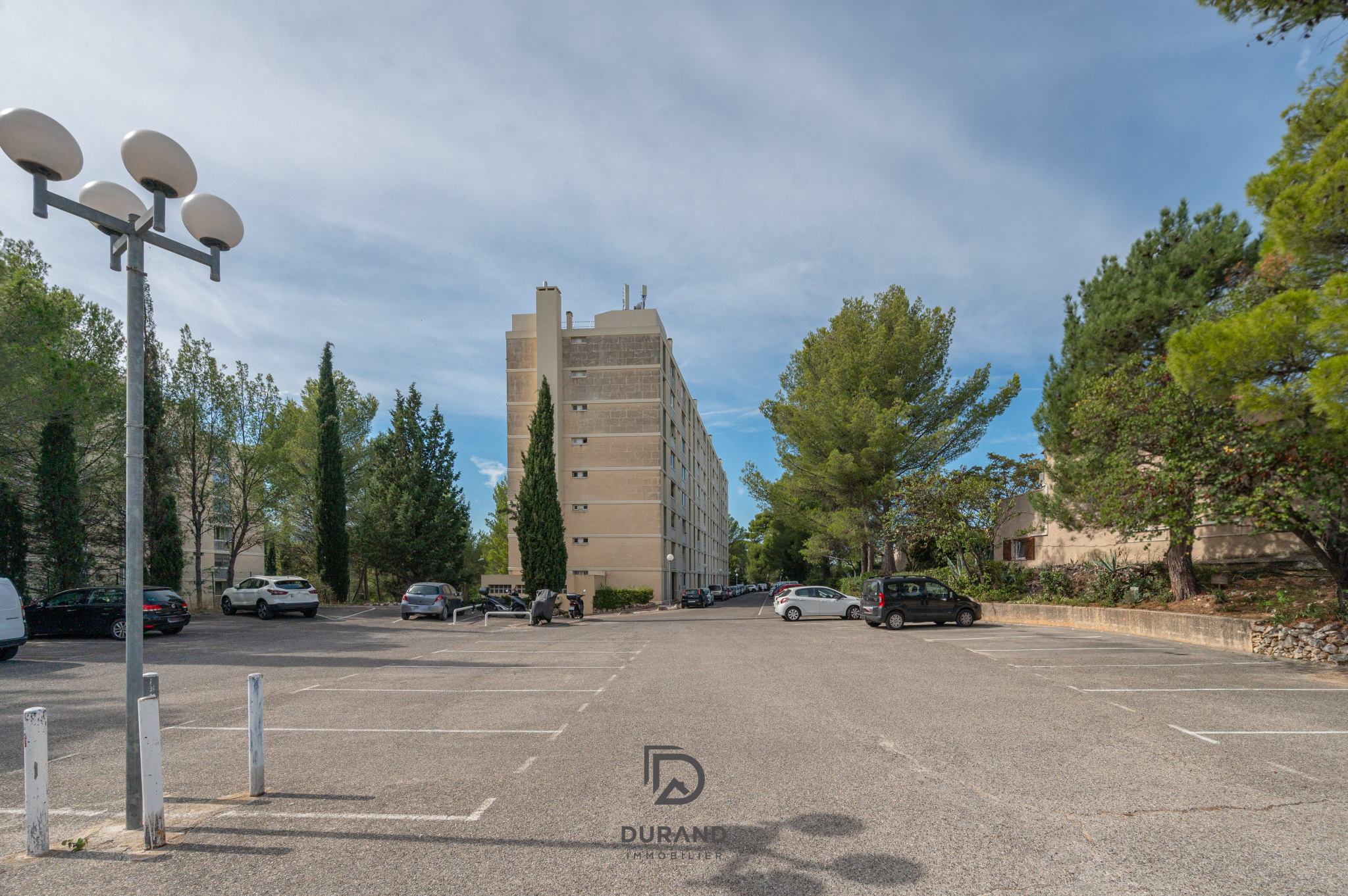 APPARTEMENT - LES CAUSSETTES - 13400 AUBAGNE