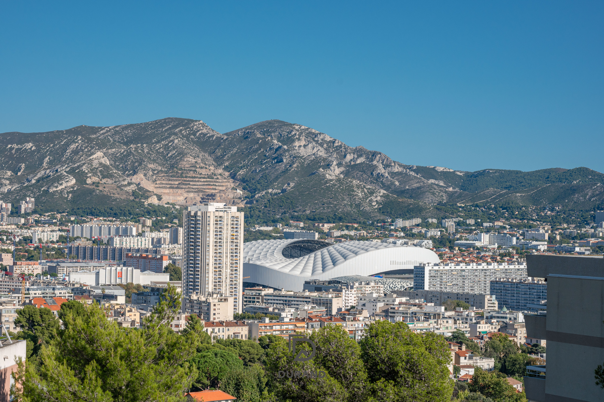 APPARTEMENT -  PERIER - CARRE D'OR - 13008 MARSEILLE