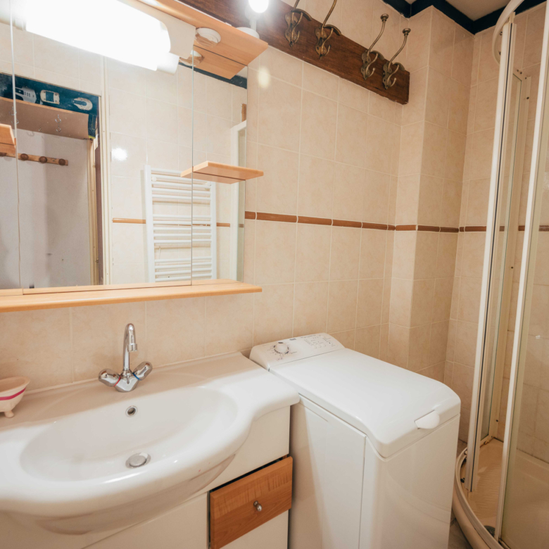  APPARTEMENT DE STATION AVEC TERRASSE 05560 VARS LES CLAUX