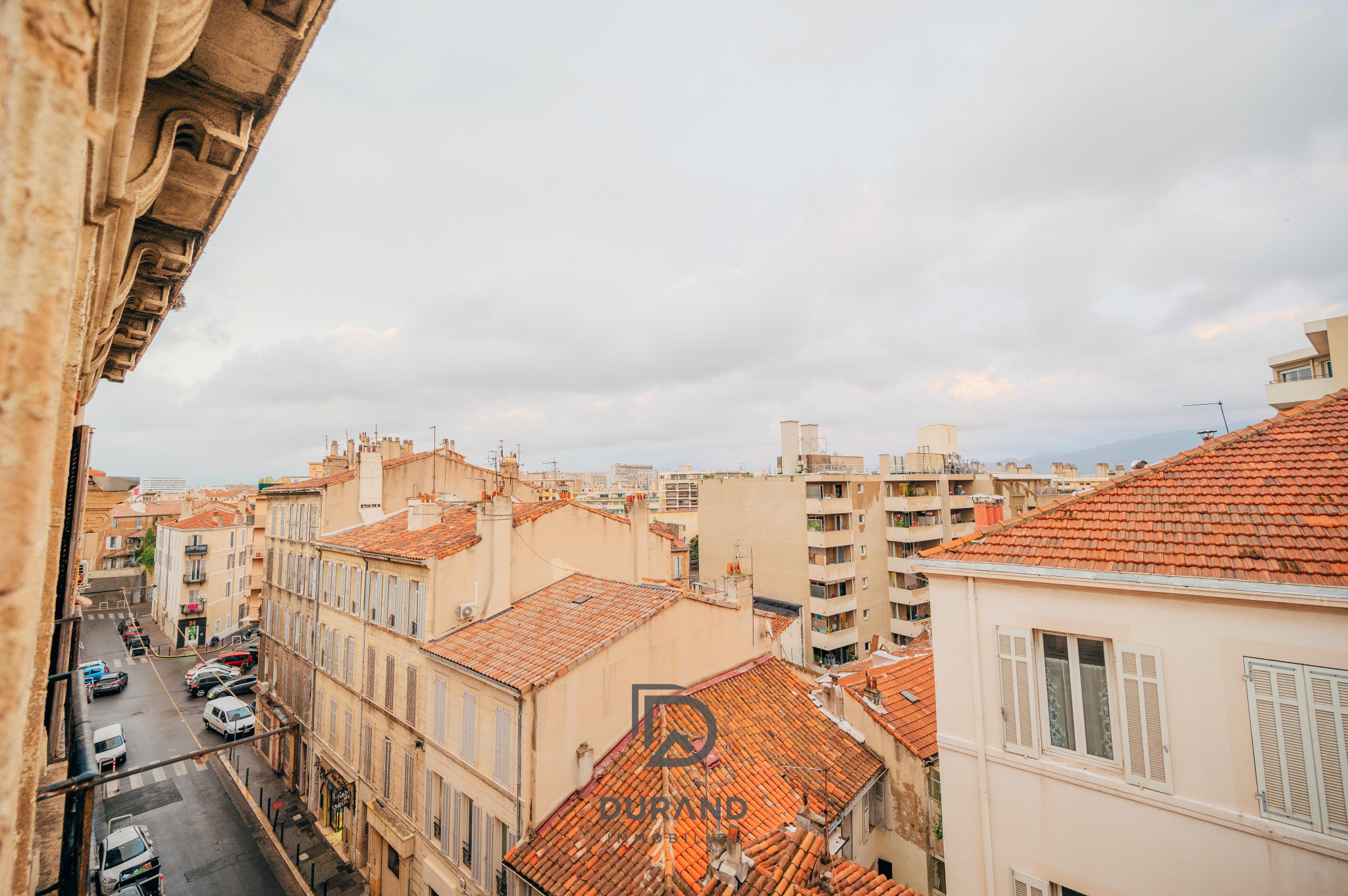 APPARTEMENT - BAILLE/TIMONE/FACULTES - 13005 MARSEILLE