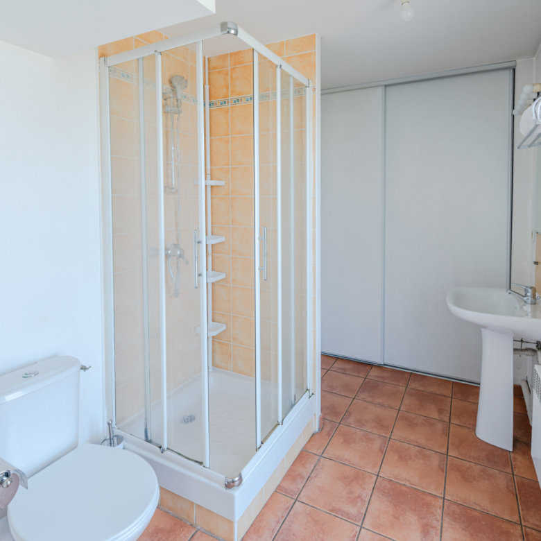 APPARTEMENT - DUPLEX - TERRASSE - EUROMED 13002 MARSEILLE