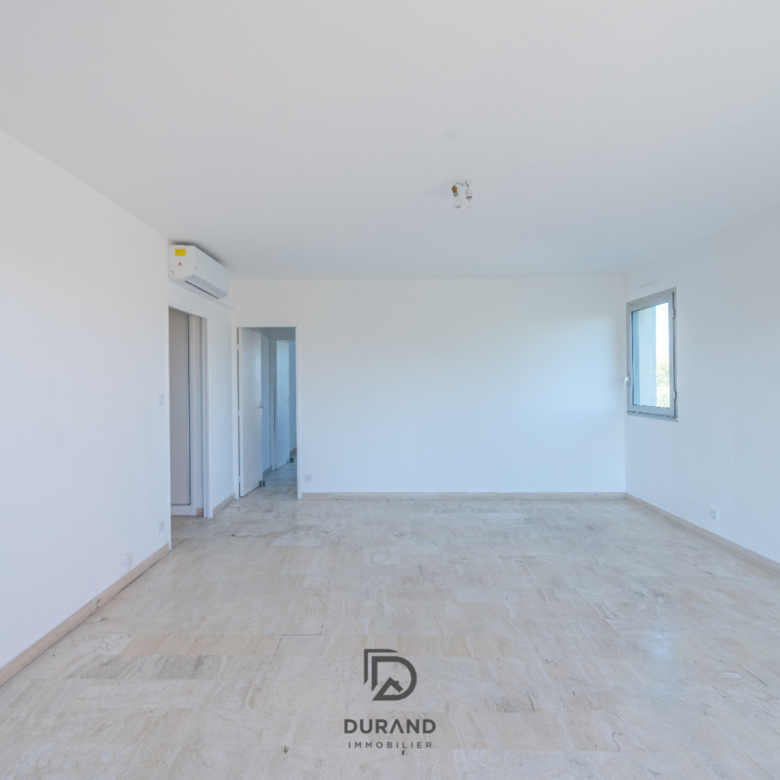 APPARTEMENT - TERRASSE - SAINT ANNE - 13008 MARSEILLE