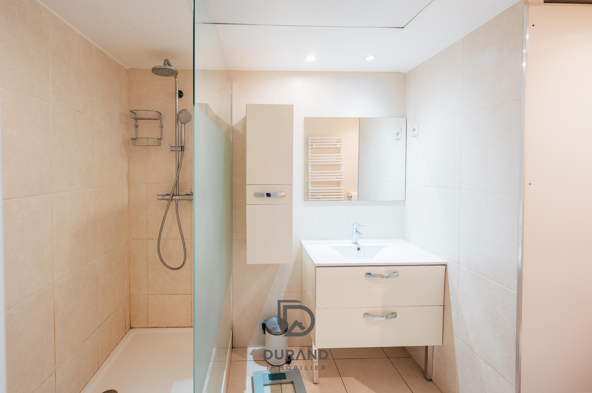 APPARTEMENT - TERRASSE - BALCONS - CARRE D'OR - 13008 MARSEILLE