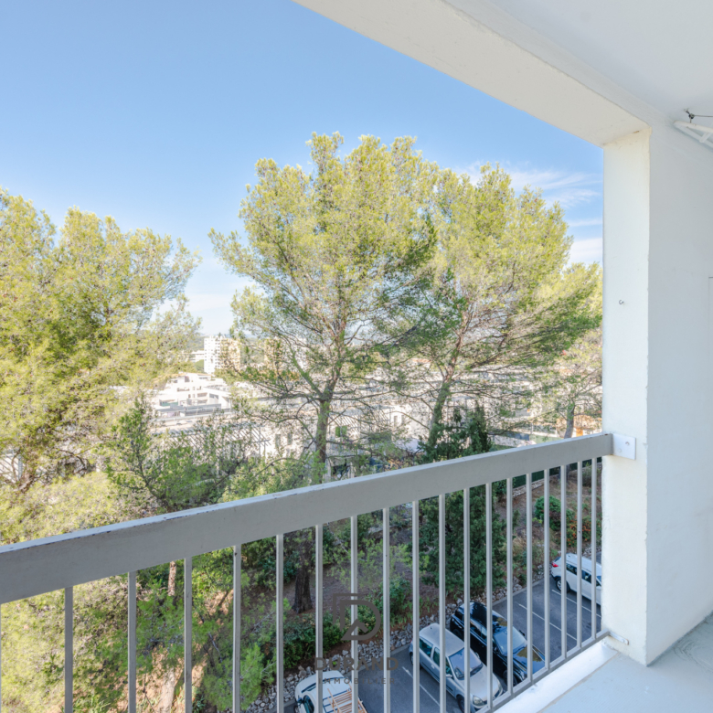 APPARTEMENT - LES CAUSSETTES - 13400 AUBAGNE
