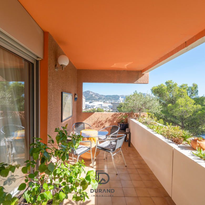 APPARTEMENT -  PERIER - CARRE D'OR - 13008 MARSEILLE