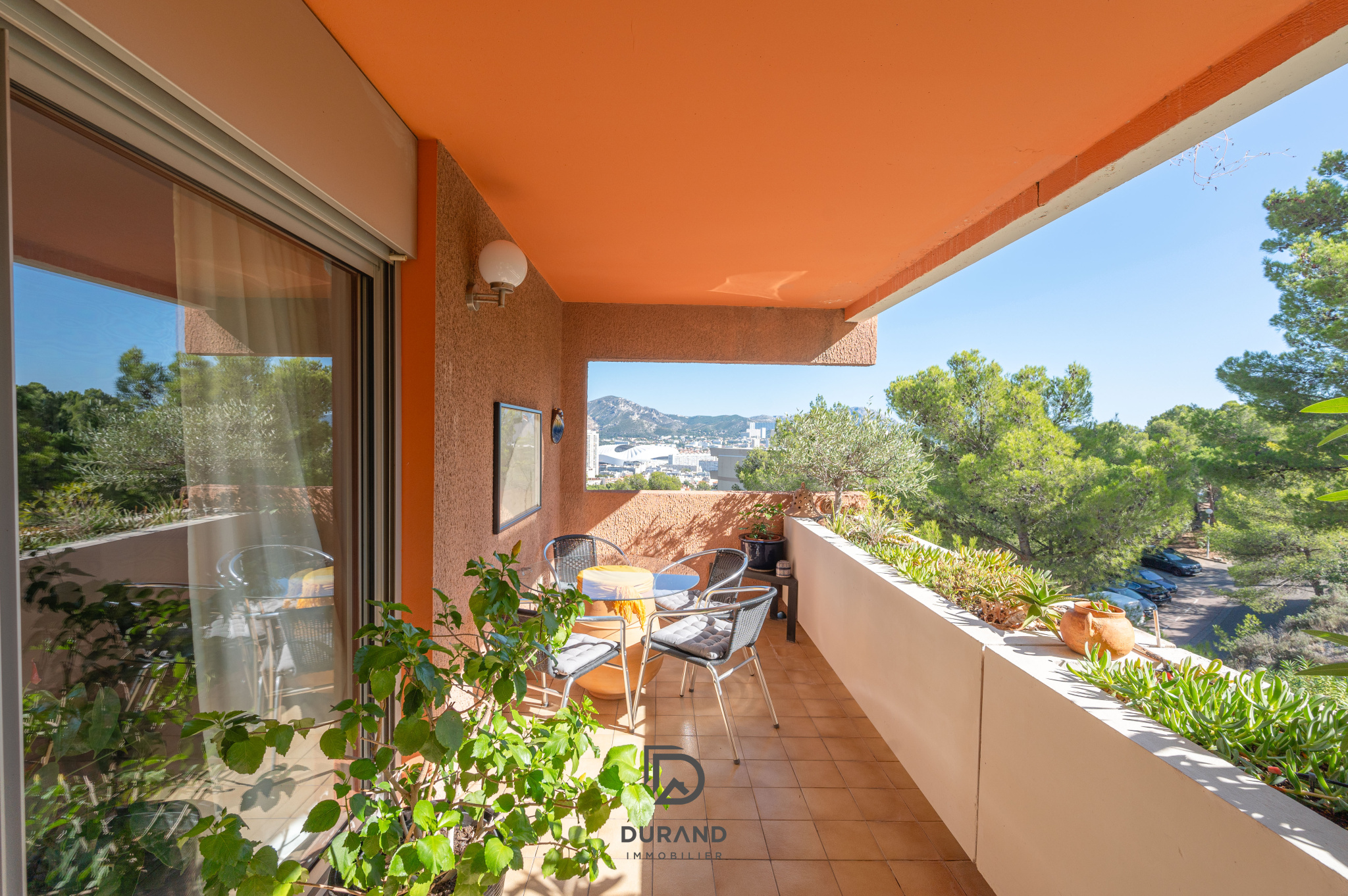 APPARTEMENT -  PERIER - CARRE D'OR - 13008 MARSEILLE