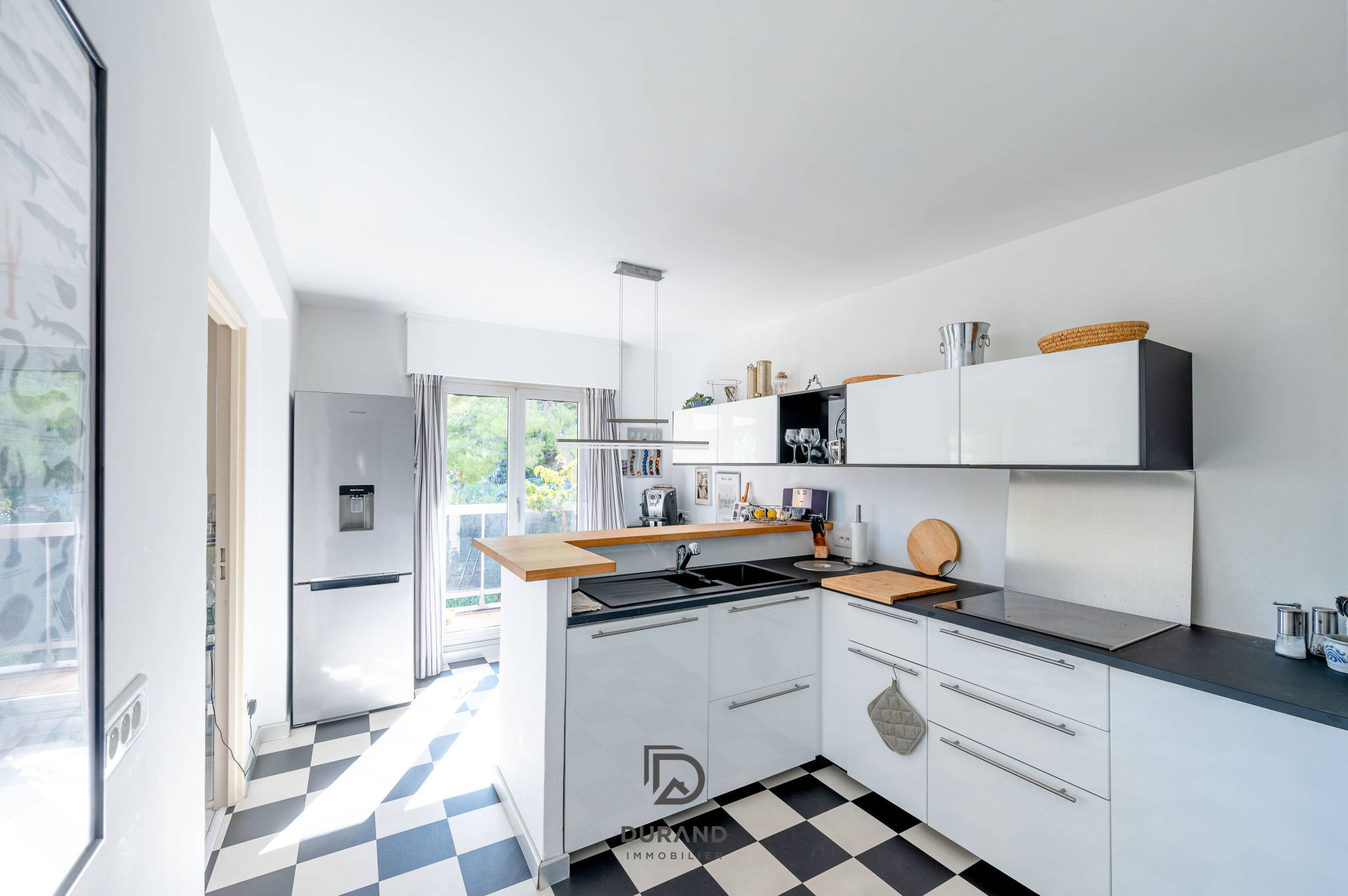 APPARTEMENT -  PERIER - CARRE D'OR - 13008 MARSEILLE