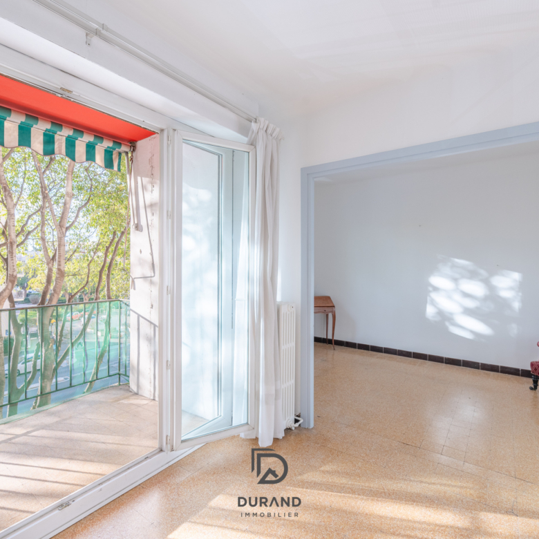 APPARTEMENT - GRAND SAINT GINIEZ - 13008 MARSEILLE