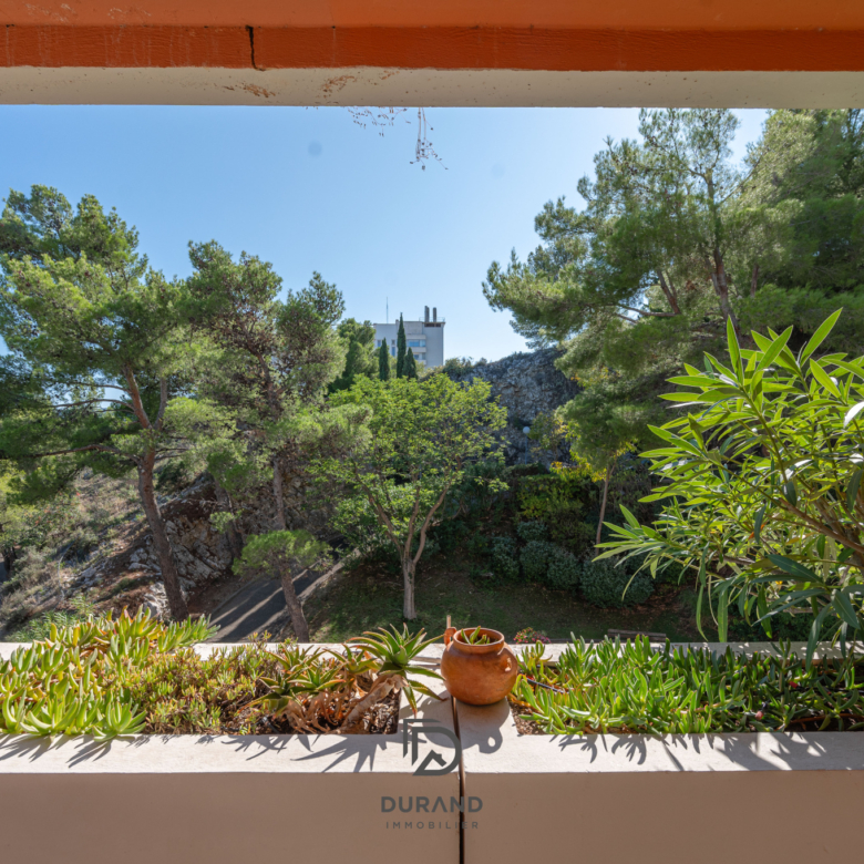 APPARTEMENT -  PERIER - CARRE D'OR - 13008 MARSEILLE