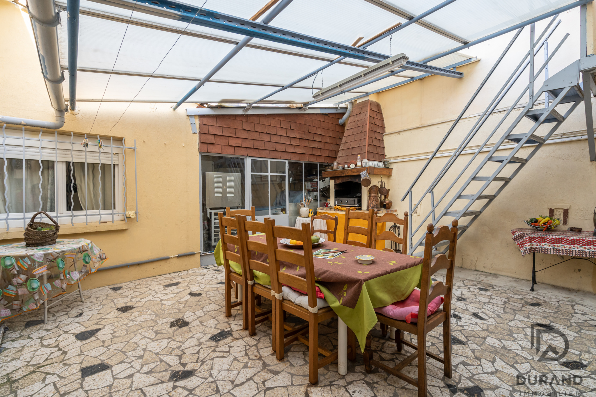  Résidence de rapport - 493m2 - CAMPUS SAINT JÉRÔME 13014 MARSEILLE