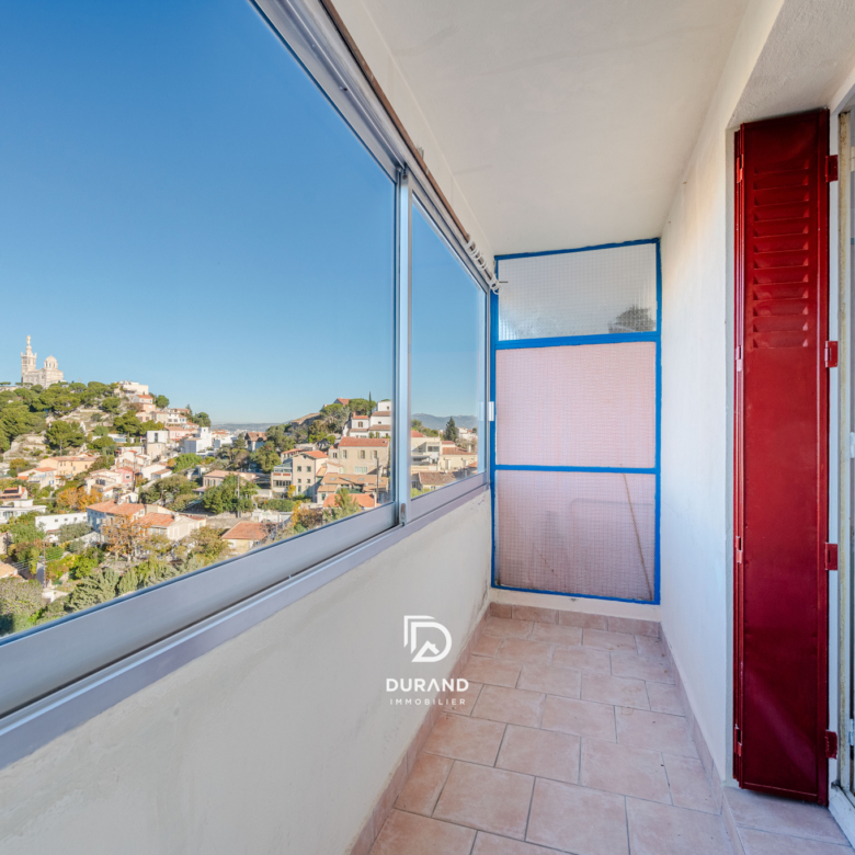 APPARTEMENT - VUE MER - ROUCAS BLANC - 13007 MARSEILLE