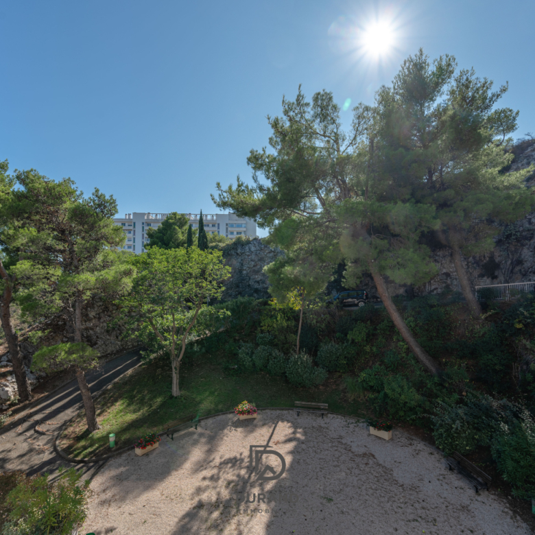 APPARTEMENT -  PERIER - CARRE D'OR - 13008 MARSEILLE