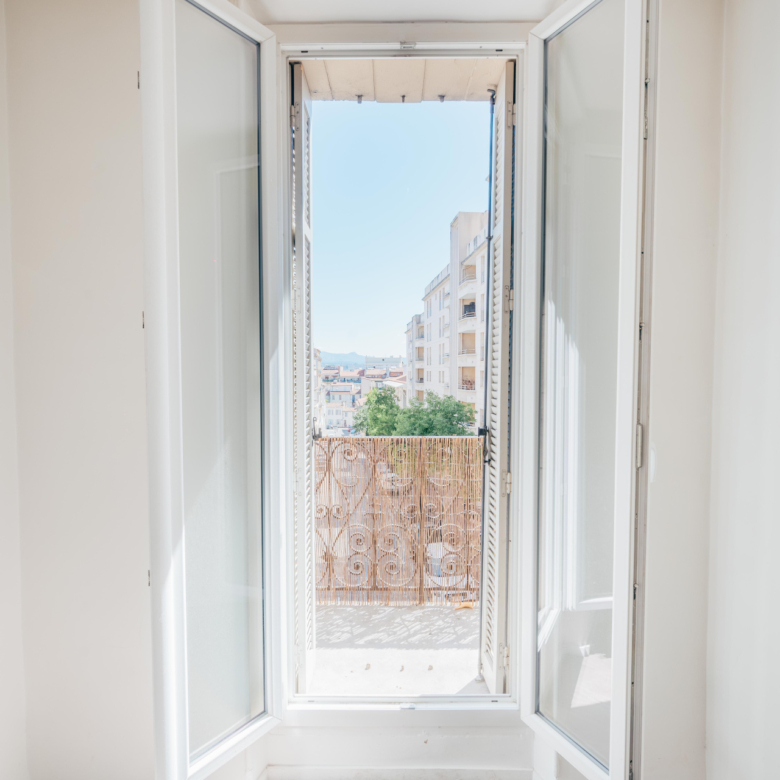 T3 57 M2 - BALCON - VAUBAN - 13006 MARSEILLE