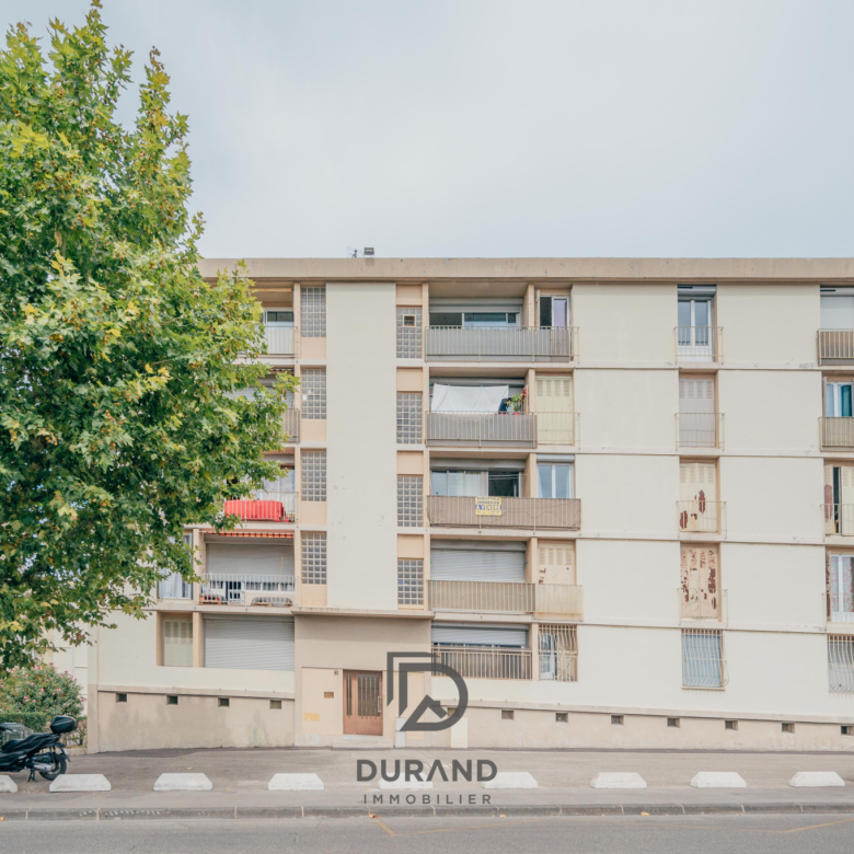 APPARTEMENT 1 BALCON - ST TRONC 13010 MARSEILLE