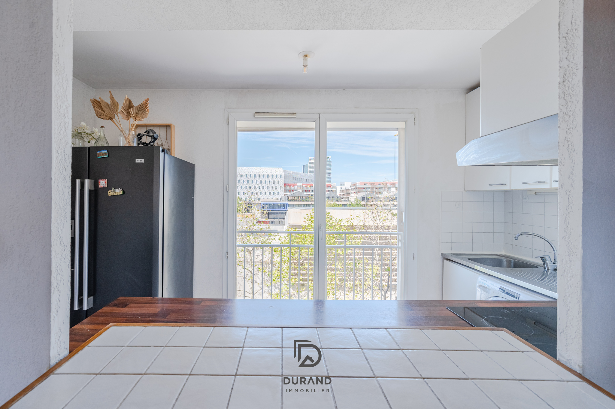 APPARTEMENT - DUPLEX - TERRASSE - EUROMED 13002 MARSEILLE