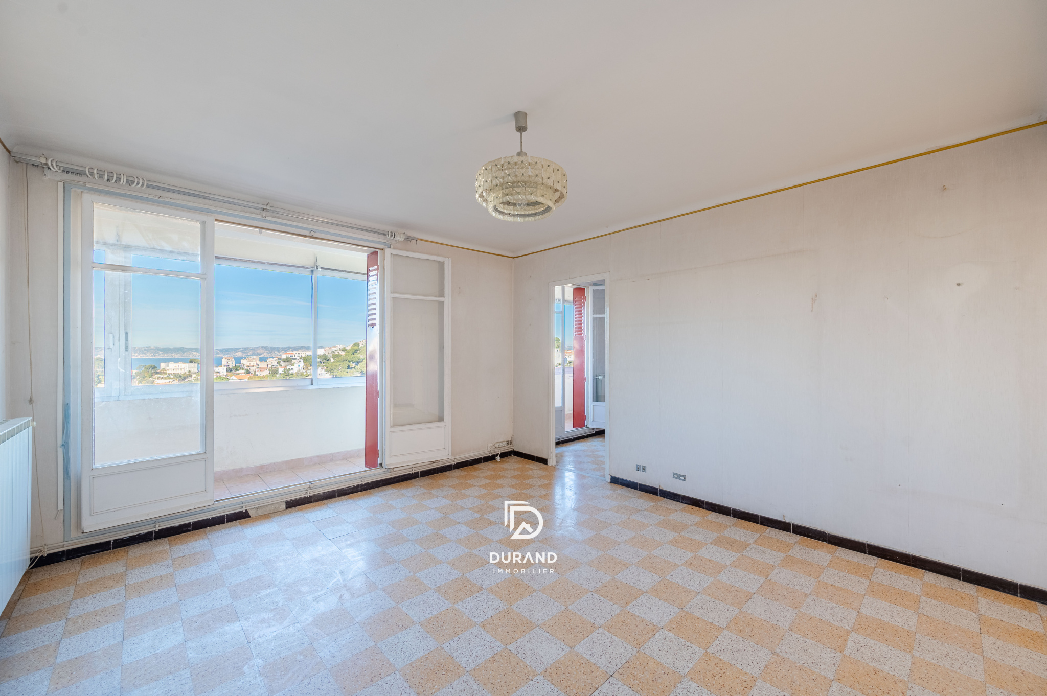 APPARTEMENT - VUE MER - ROUCAS BLANC - 13007 MARSEILLE
