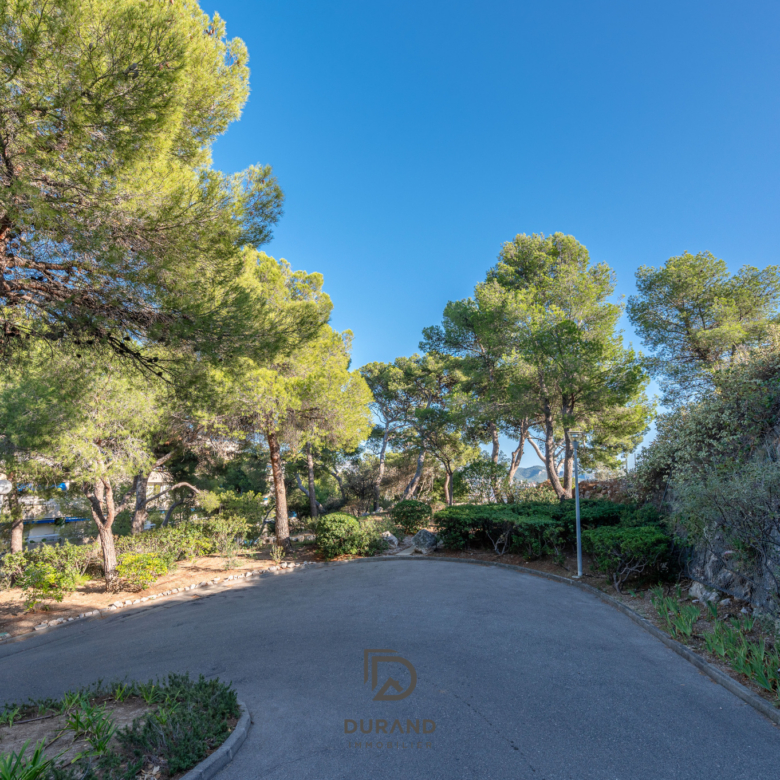 APPARTEMENT -  PERIER - CARRE D'OR - 13008 MARSEILLE