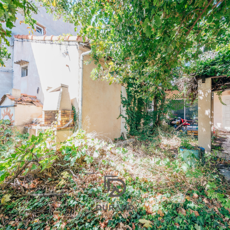 MAISON 5 PÈCES 147M2 - JARDIN 300M2 - 13015 MARSEILLE