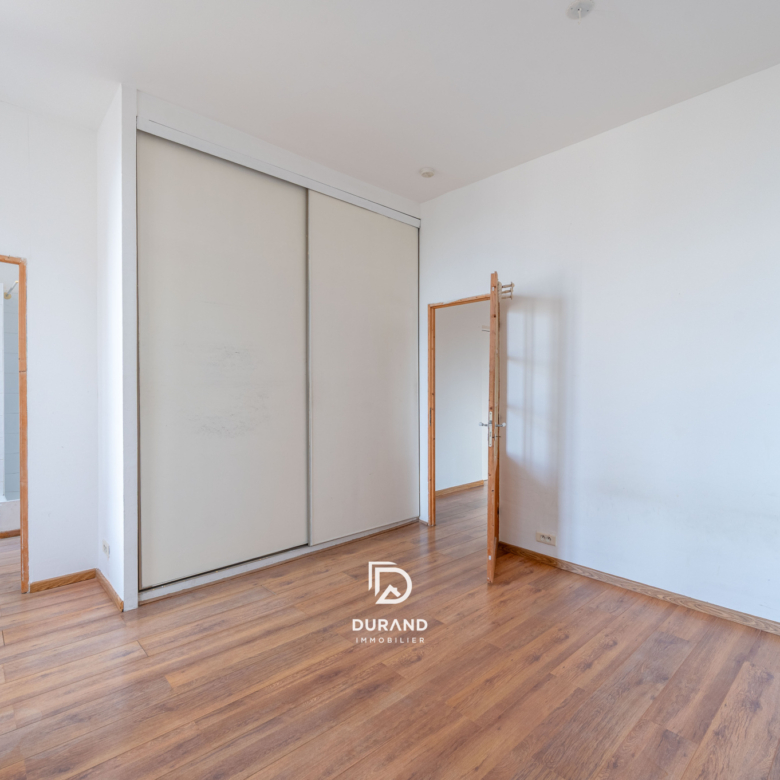 APPARTEMENT - 2 PIECES - 13007 MARSEILLE