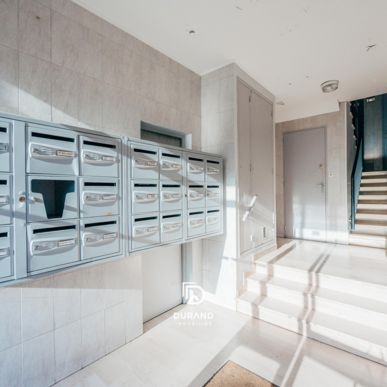 APPARTEMENT - TERRASSES - VUE DEGAGEE - SAINT JUST - 13013 MARSEILLE