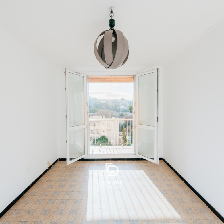 APPARTEMENT - TERRASSES - VUE DEGAGEE - SAINT JUST - 13013 MARSEILLE