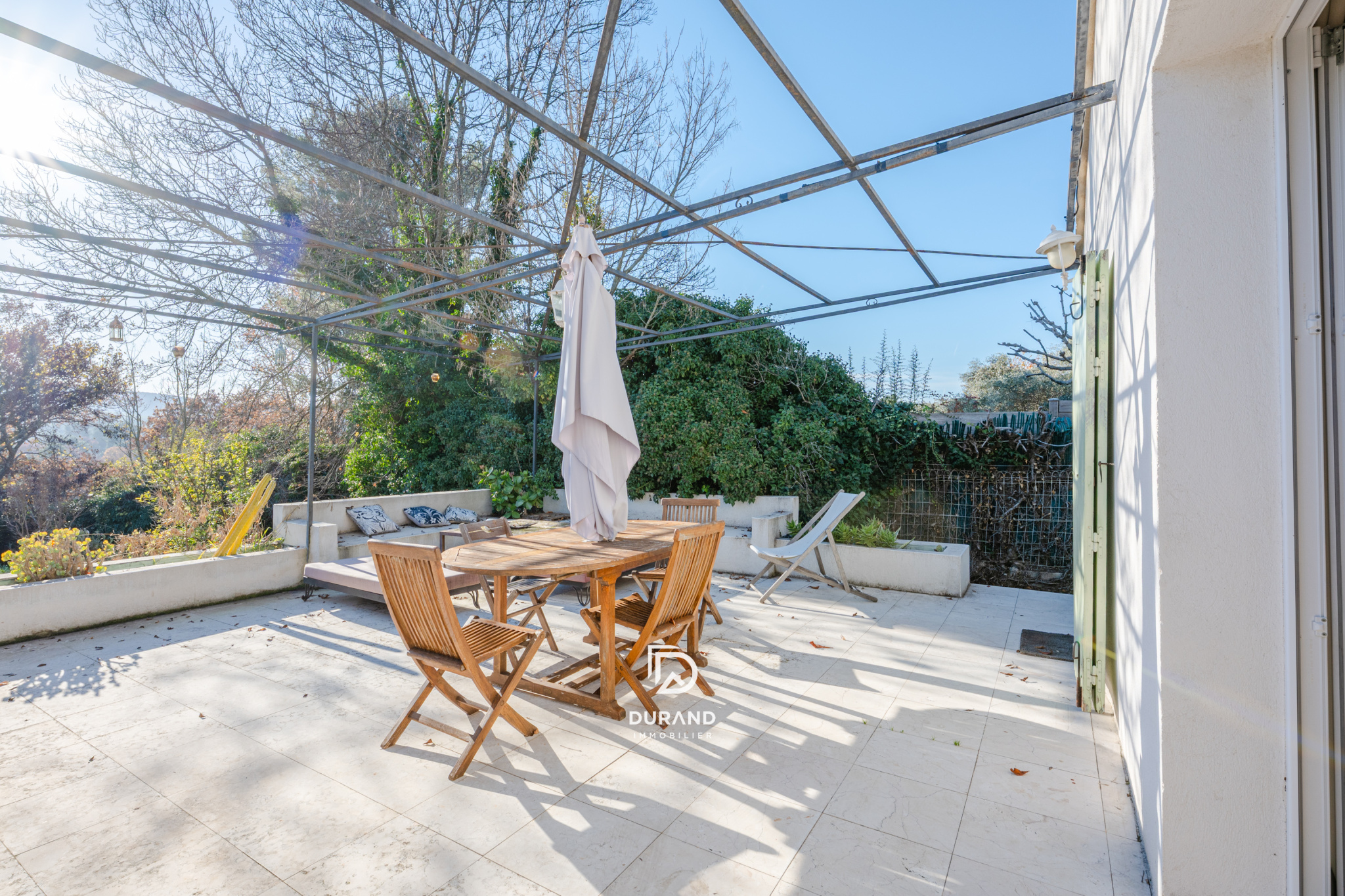 BATISSE - DEPENDANCES - GARAGE - PISCINE - 13400 AUBAGNE