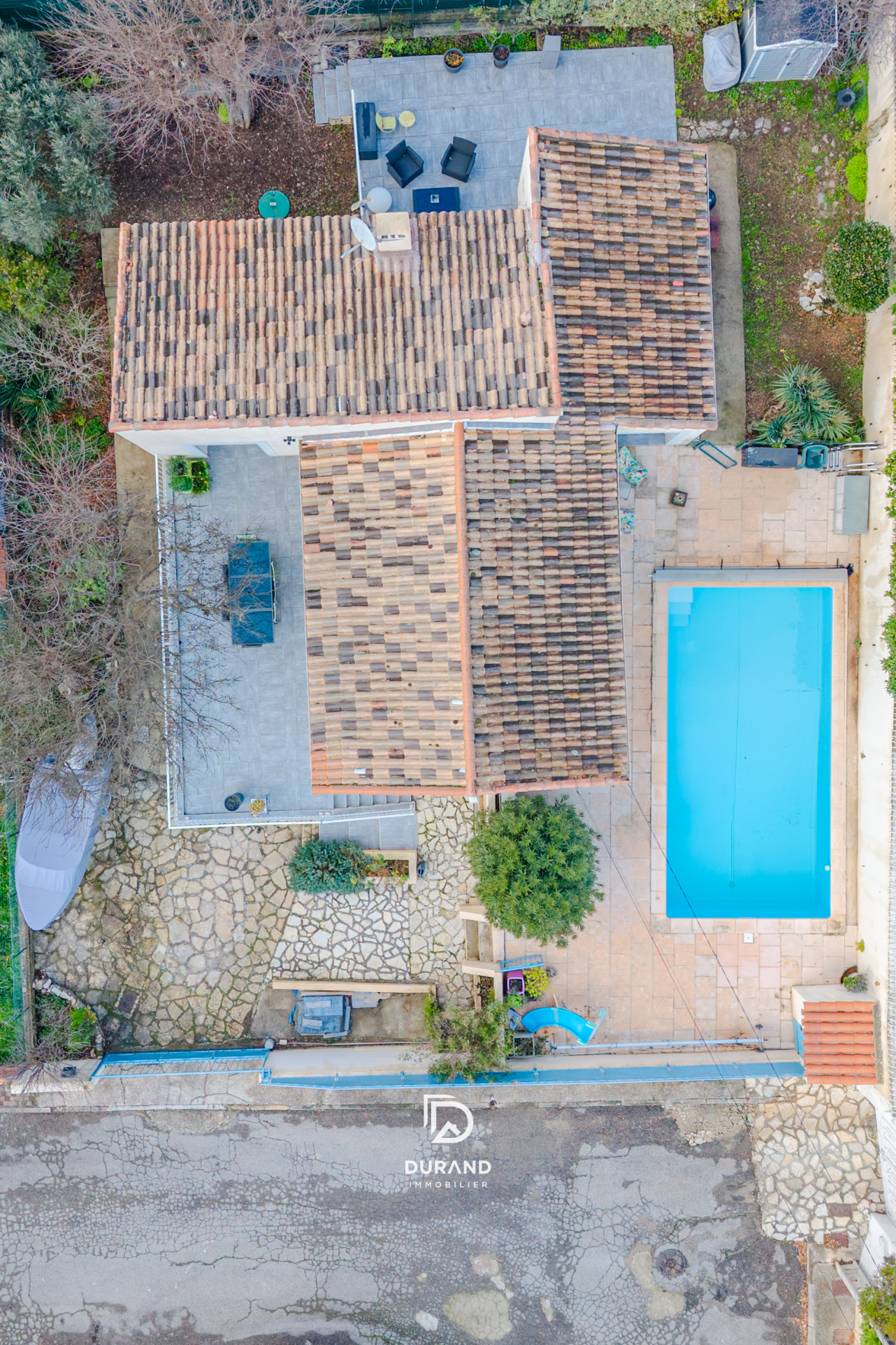 MAISON - GARAGE - PISCINE - 13124 PEYPIN