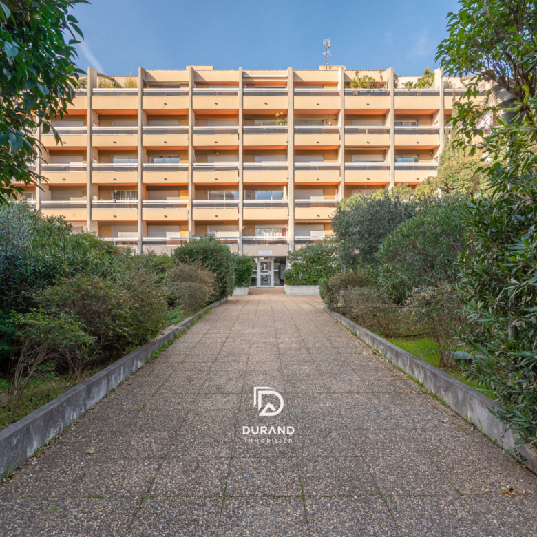 REZ-DE-JARDIEN - TYPE 4 - LA TIMONE - 13010 MARSEILLE