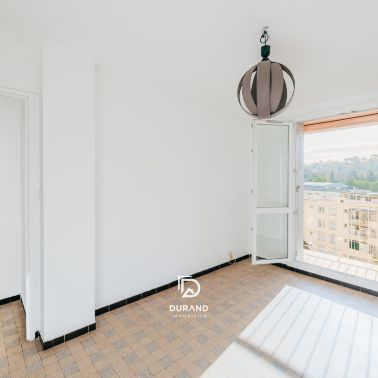 APPARTEMENT - TERRASSES - VUE DEGAGEE - SAINT JUST - 13013 MARSEILLE