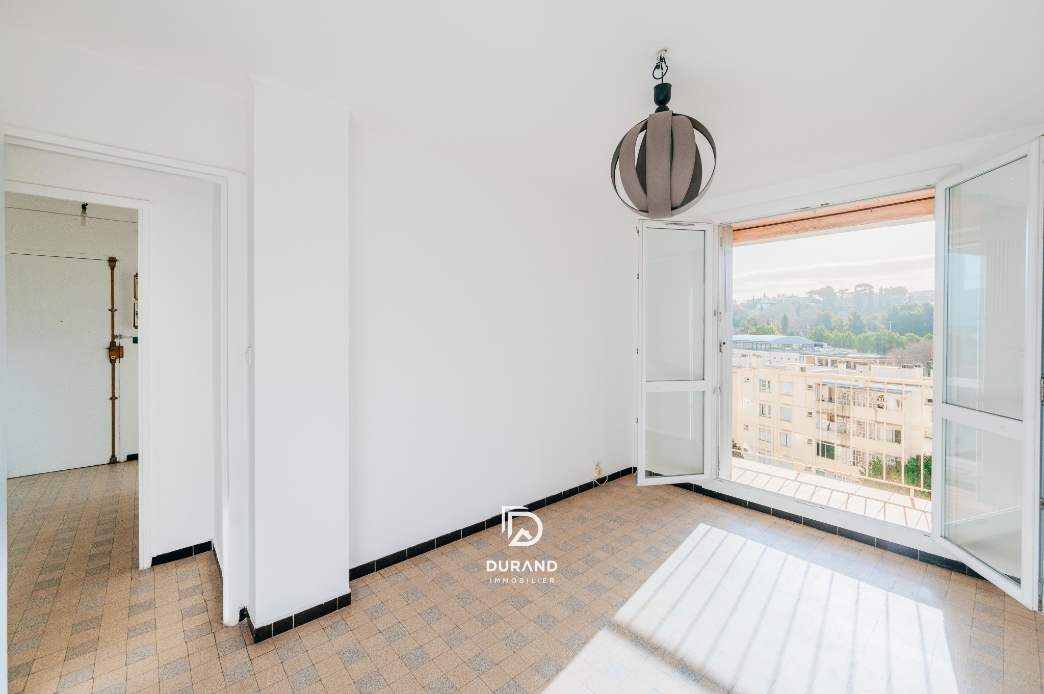APPARTEMENT - TERRASSES - VUE DEGAGEE - SAINT JUST - 13013 MARSEILLE