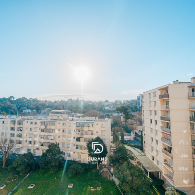 APPARTEMENT - TERRASSES - VUE DEGAGEE - SAINT JUST - 13013 MARSEILLE