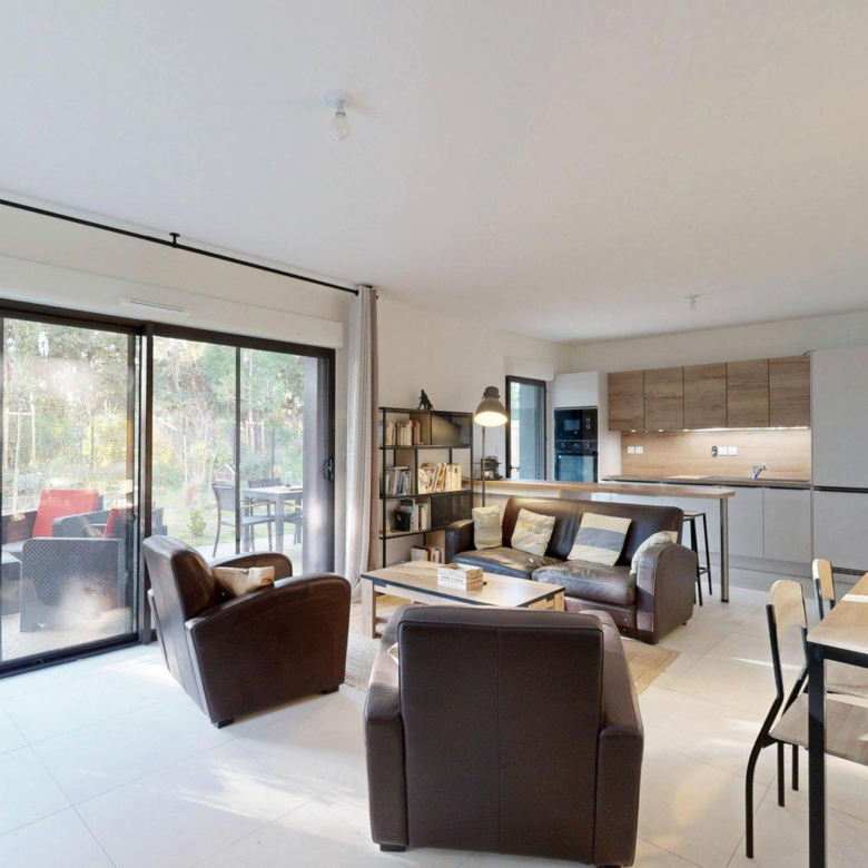 T3 - JARDIN ET TERRASSE - DOUBLE BOX - BORELY - 13 008