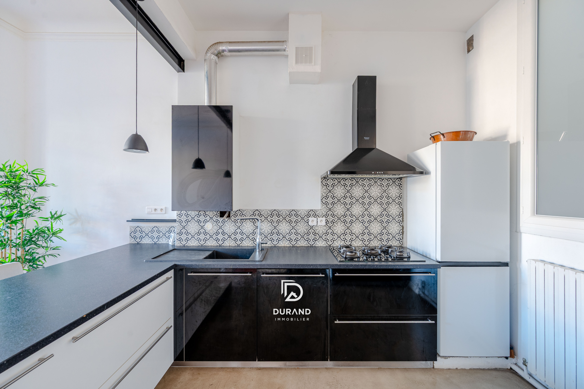 APPARTEMENT - TYPE 5 - VAUBAN - 13006 MARSEILLE