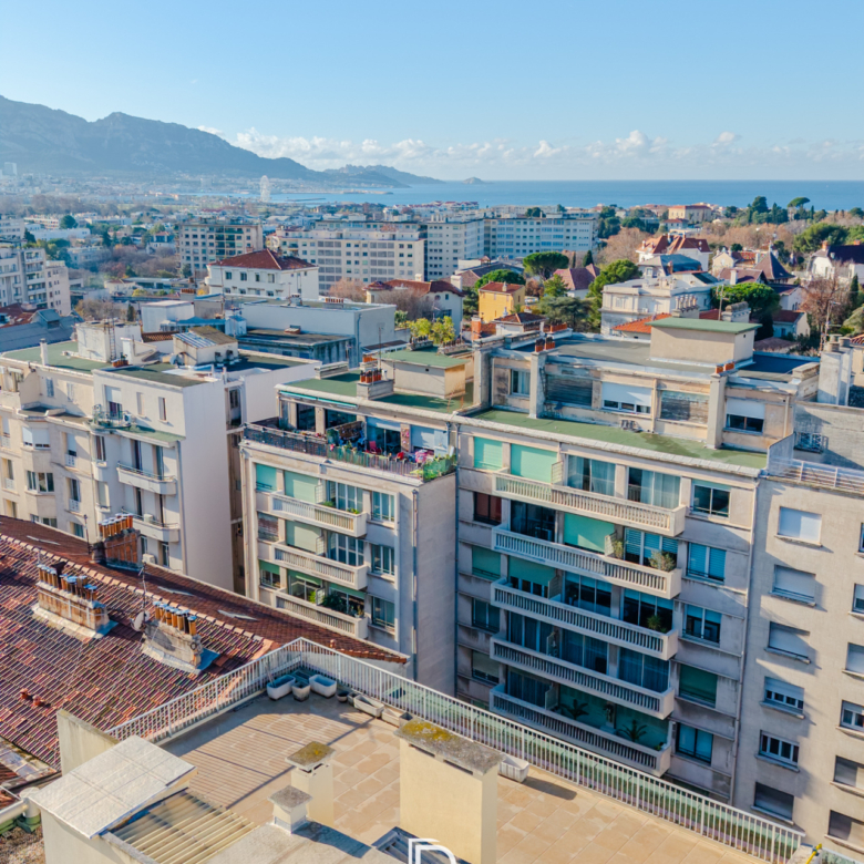 APPARTEMENT - ROOFTOP - TERRASSES - CARRE D'OR - 13008 MARSEILLE