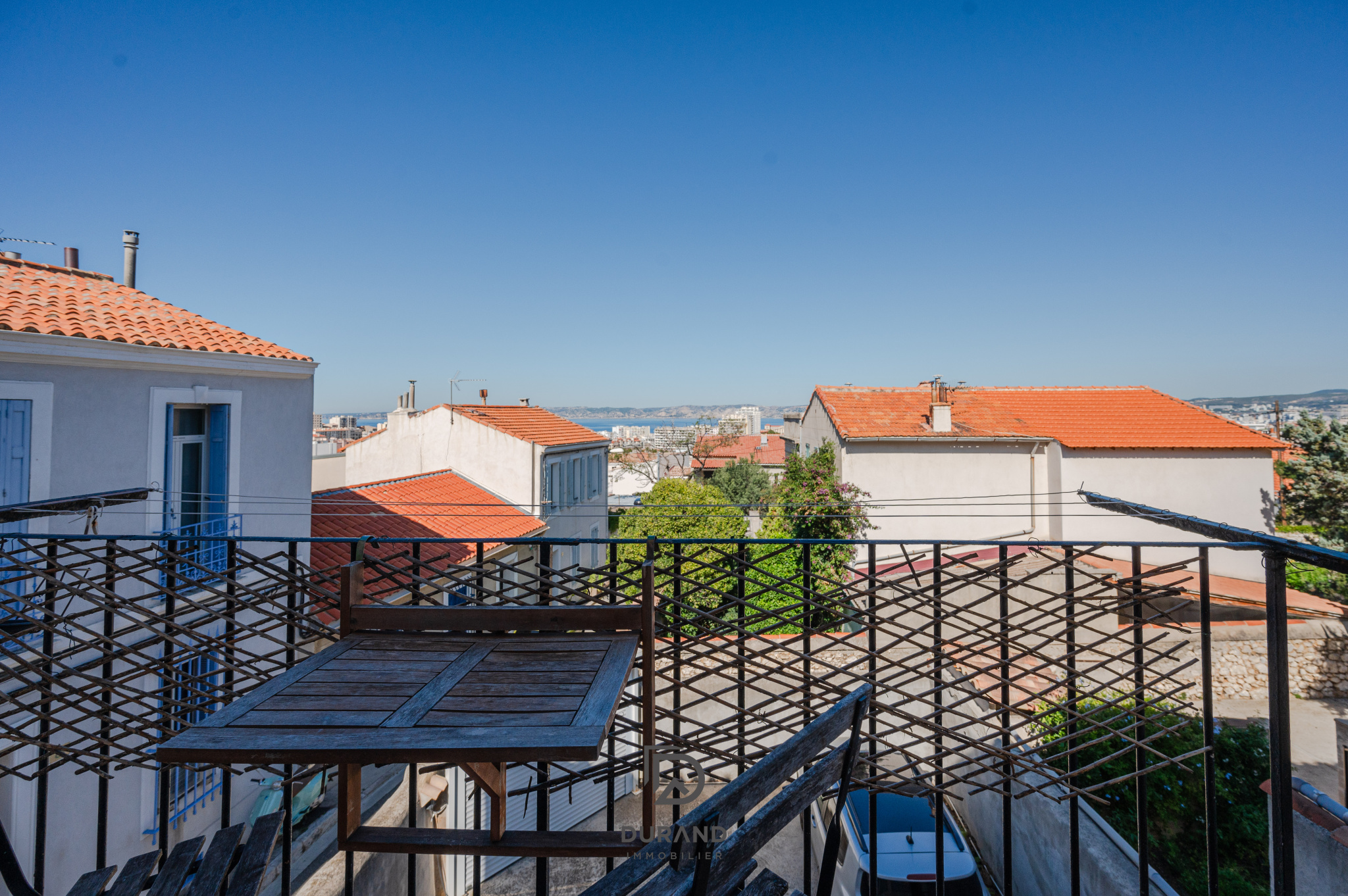 APPARTEMENT - ROUCAS BLANC - 13007 MARSEILLE