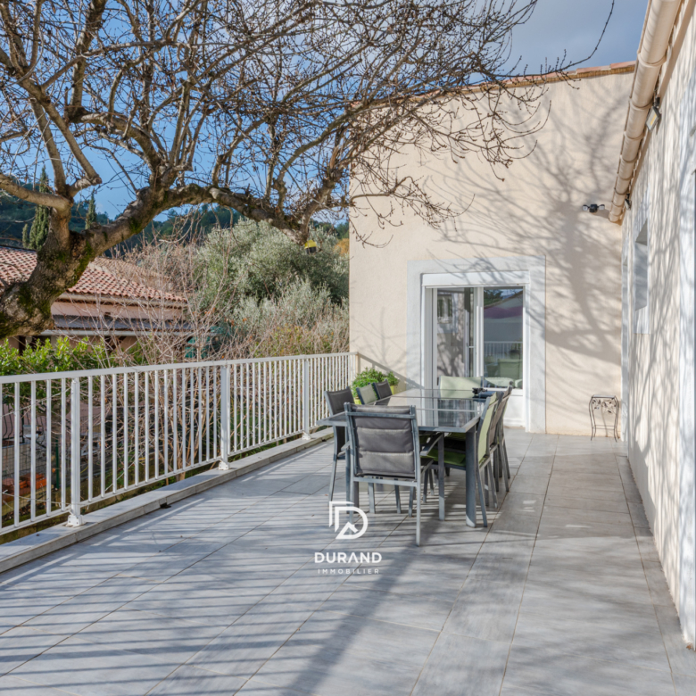 MAISON - GARAGE - PISCINE - 13124 PEYPIN