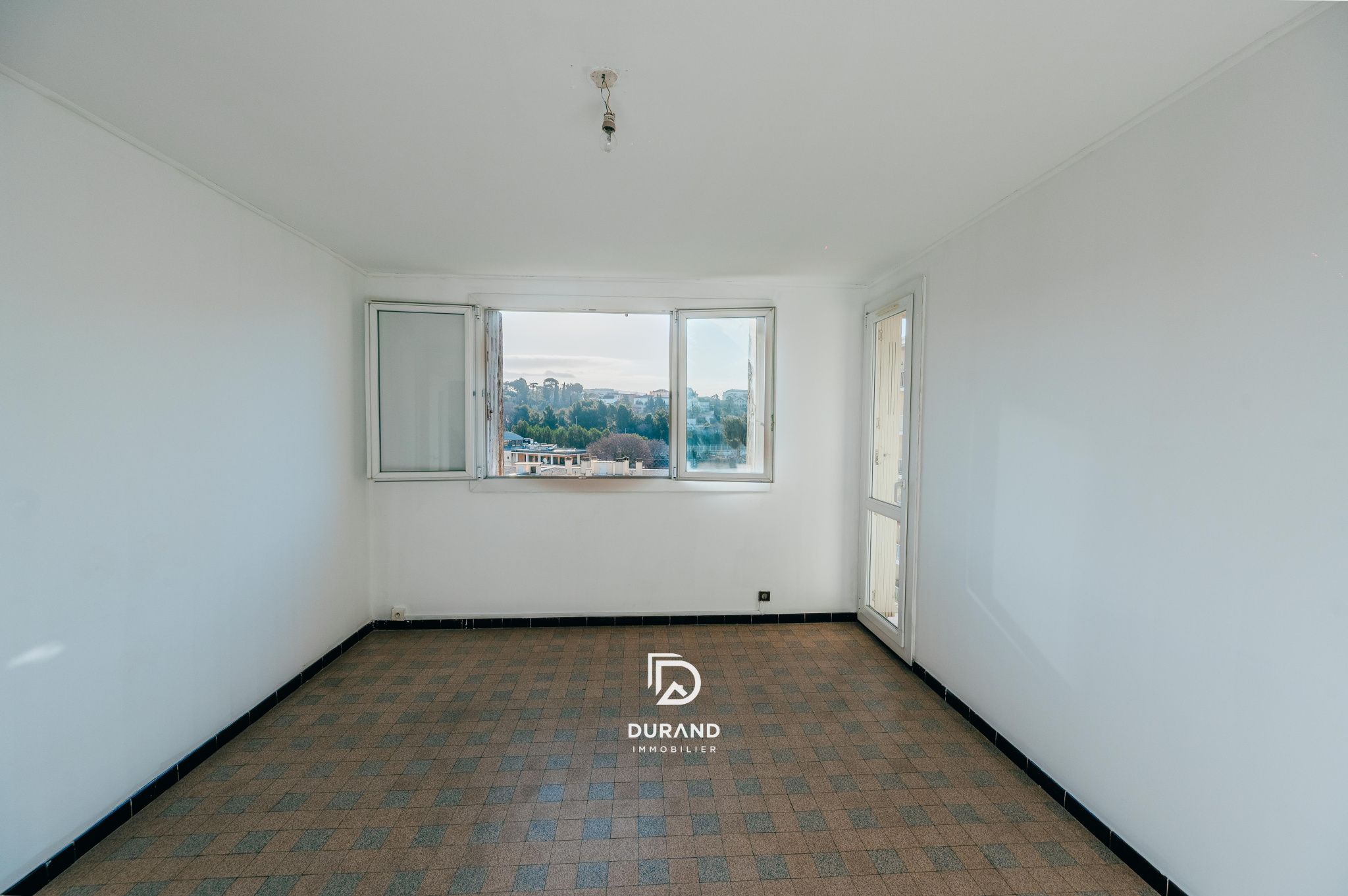 APPARTEMENT - TERRASSES - VUE DEGAGEE - SAINT JUST - 13013 MARSEILLE