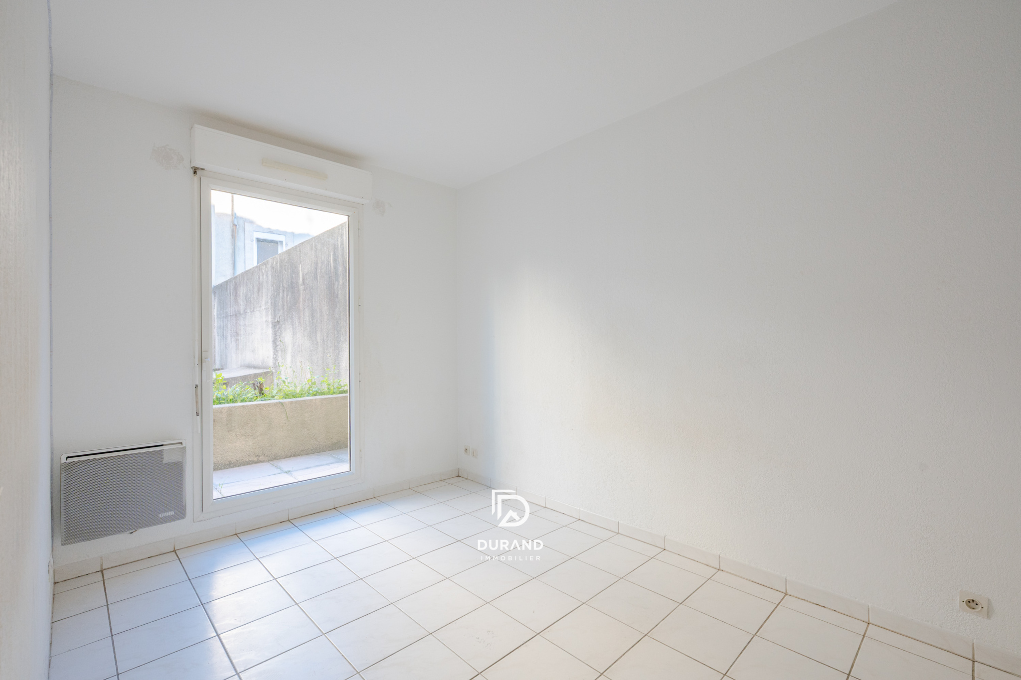 APPARTEMENT - TERRASSSE - BAILLE - FACULTES - 13005 MARSEILLE