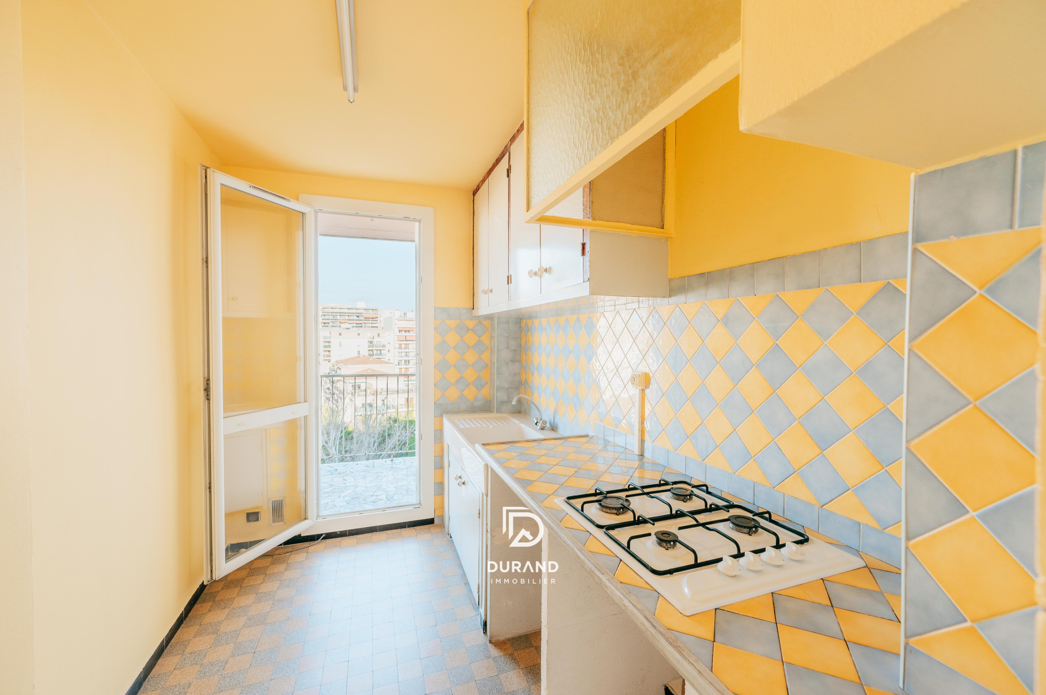 APPARTEMENT - TERRASSES - VUE DEGAGEE - SAINT JUST - 13013 MARSEILLE