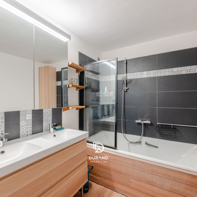 REZ-DE-JARDIEN - TYPE 4 - LA TIMONE - 13010 MARSEILLE