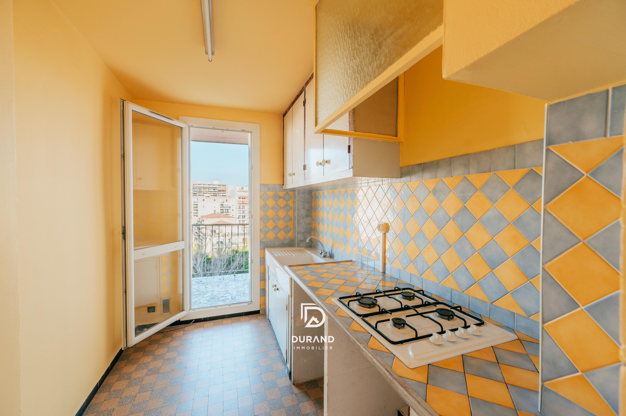 APPARTEMENT - TERRASSES - VUE DEGAGEE - SAINT JUST - 13013 MARSEILLE